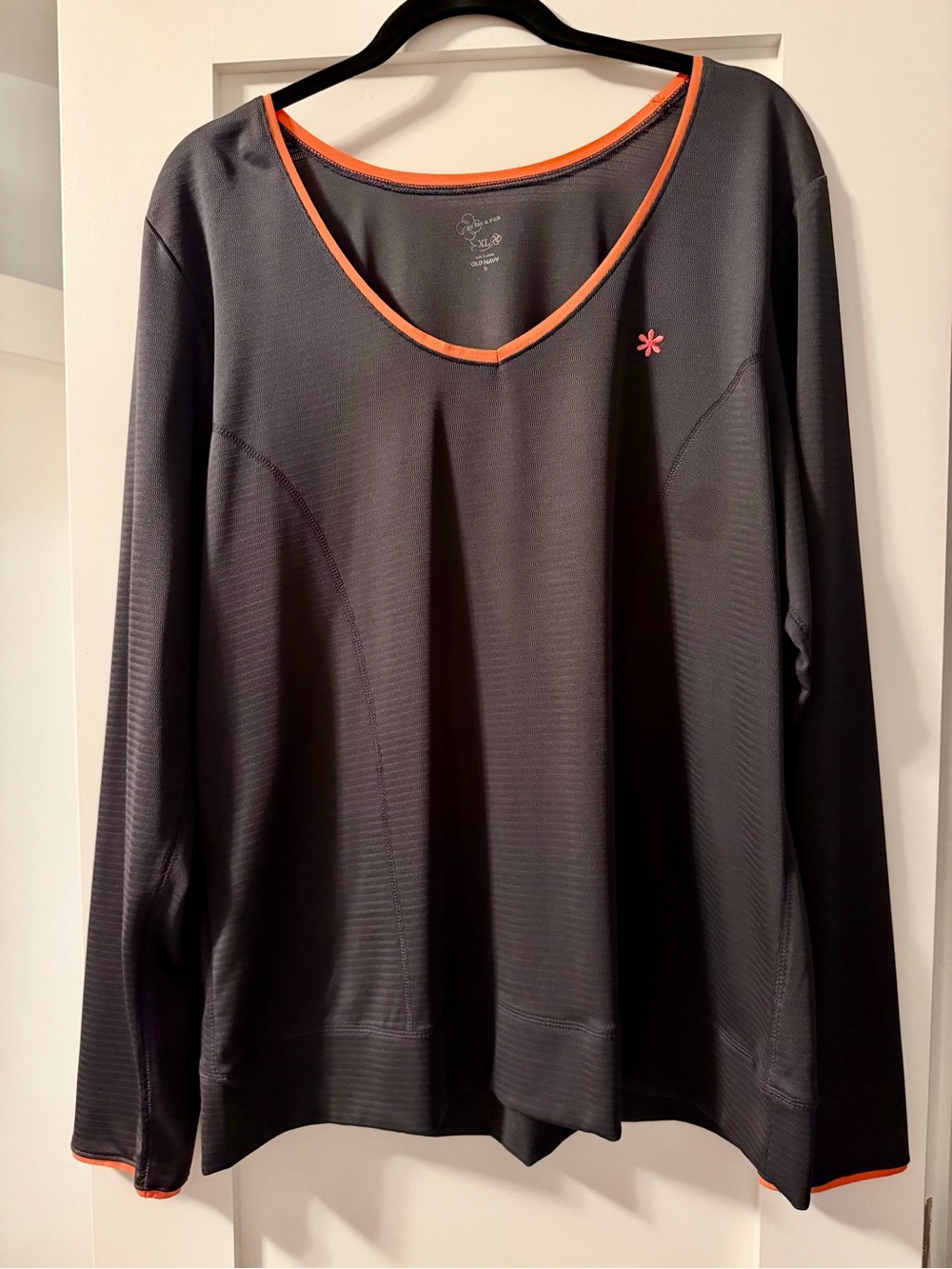 Sporty Long-Sleeve V-Neck Running Top in Black with Orange Trim